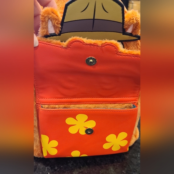 Loungefly Disney Chip ‘n Dale Rescue Rangers Mini Backpack – Plush Furry Design - Picture 16 of 16